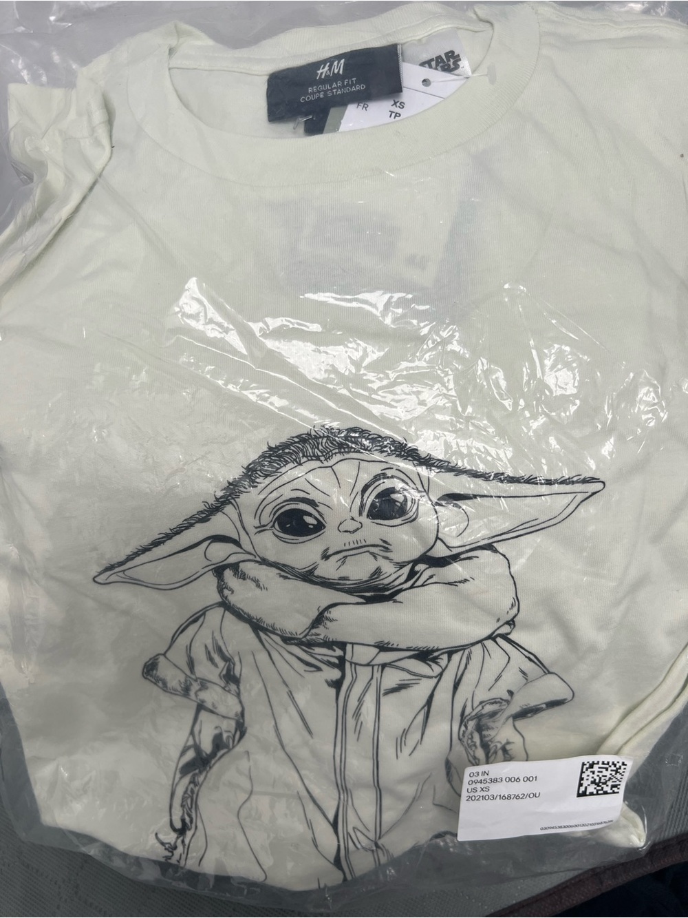 H&M Men's STAR WARS "The Child" Grogu Graphic Tee SIZE SMALL